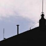 Conclave, anche la seconda fumata è nera