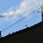Conclave, la fumata è bianca: la Chiesa ha un nuovo Papa