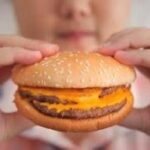 Esperti: Si muore più per cattiva nutrizione che per mix fumo droga e alcol