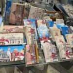 Papa Leone XIV, in via della Conciliazione spuntano i primi souvenir