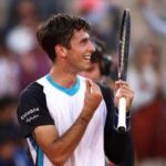 Roland Garros, impresa di Gigante: Tsitsipas ko e vola al terzo turno