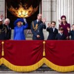 Royal Family insieme ai veterani nel Giorno della Vittoria in Europa