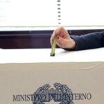 Sondaggi politici, Fratelli d'Italia stabile al 30%, il Pd cala di mezzo punto