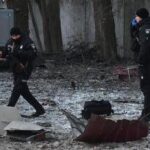 Ucraina, polizia: Uomo spara vicino a Kiev, diversi morti