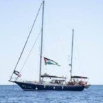 Gaza, Israele dirotta nave con a bordo Greta Thunberg