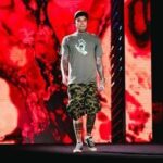Fedez non si nasconde più, il bacio in Sardegna con Giulia Honegger