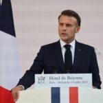 Macron: Libertà mai così minacciata dal 1945, pace dipende da noi