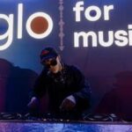 Tananai conquista Fregene, esibizione live a sorpresa firmata 'glo for music'