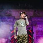 Fedez si esibisce davanti ai figli Leone e Vittoria: È la prima volta