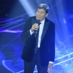 Gianni Morandi si prende una pausa dai social, i fan: Di nuovo?