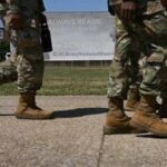 Guardia Nazionale dispiegata a Washington dopo l'ordine di Trump, truppe in città