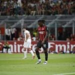 Milan, elongazione al polpaccio per Leao: salta la prima di Serie A con la Cremonese