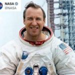 Morto l'astronauta Jim Lovell, comandante dell'Apollo 13: l'annuncio della Nasa