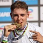 Chi è Lorenzo Mark Finn, il 18enne italiano che ha vinto i Mondiali di ciclismo U23