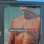 Foto su siti sessisti, a Torino la 'vendetta' dello street artist: spuntano i manifesti di 'Mio mari...
