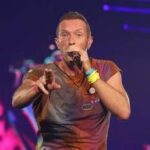 Mandate amore alla famiglia di Kirk, Chris Martin e i Coldpaly fischiati dai fan
