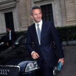 Mps-Mediobanca, Nagel saluta i dipendenti e cita Orazio: Graecia capta ferum victorem cepit