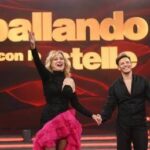 Ballando, Nancy Brilli contro i bulli in giuria: Rovinano la festa