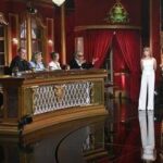 Ballando, standing ovation per Barbara D'Urso. Lucarelli: Per ora tutto piatto...