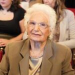 Frasi d'odio contro Liliana Segre, gip condanna la scrittrice Cecilia Parodi