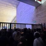 Giù le mani dalla Flotilla, manifestanti pro Pal bloccano stazione centrale a Napoli. A Roma Termi...