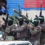 Hamas giustizia 'collaborazionisti' a Gaza: i video choc e i rischi per l'accordo di pace
