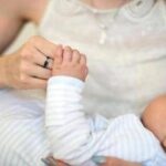 I dentini dei bebè? Spuntano prima se la mamma è stressata: lo studio