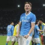 Napoli-Inter 3-1, Conte cala il tris e si riprende il primo posto