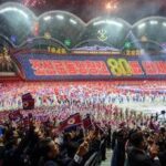 Parata a Pyongyang, Kim presenta il nuovo missile intercontinentale balistico