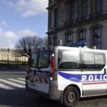 Parigi, colpo clamoroso al Louvre: rubati i gioielli di Napoleone