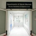 Salute: 1 italiano su 4 vive con un disturbo mentale, un libro racconta le loro storie