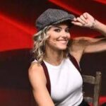 Ballando con le stelle, il piede di Fialdini ancora fasciato e dolorante ma lei non si arrende