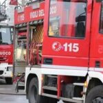 Incendio in un appartamento a Roma, evacuate 20 persone a Garbatella
