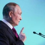 Putin: Piano Usa base per accordo. Stop combattimenti se Ucraina si ritira da terre Russia
