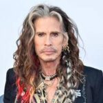 Steven Tyler diffida il borgo calabrese dei nonni: Per il museo del rock non usino il mio nome