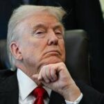 Trump dorme nello Studio Ovale? Le foto 'sospette' e la risposta della Casa Bianca