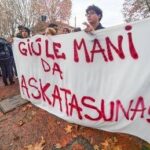 Askatasuna, a Torino corteo contro lo sgombero del centro sociale: Oggi non è data di fine ma di in...
