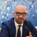 Morbillo, Bassetti: Non è malattia infantile di routine, ci sono rischi neurologici gravi