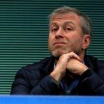 Ucraina, Abramovich darà soldi a Kiev: 2,5 miliardi dalla vendita del Chelsea