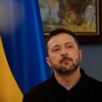 Ucraina, Zelensky a Parigi da Macron. Negoziati Miami incentrati su definizione confine