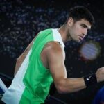 Australian Open, Alcaraz fatica con Zverev: È una battaglia mentale. E lui vince il set