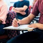 Allarme spritz a colazione, i rischi per gli studenti: Effetti immediati su cervello