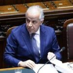 Askatasuna, Piantedosi: Contro i violenti ci vuole fermo preventivo