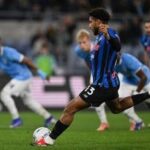 Cataldi colpisce di braccio, arbitro assegna rigore: cos'è successo in Lazio-Atalanta