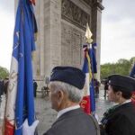 Francia, polizia spara a uomo armato di coltello all'Arc de Triomphe