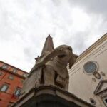 Roma, danneggiata scultura dell'Elefantino in piazza della Minerva: zanna spezzata