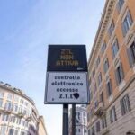 Roma, pass da mille euro per Ztl e strisce blu a pagamento: i provvedimenti per auto elettriche e ib...