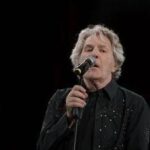 Sanremo 2026, Fausto Leali riceve il 'premio alla carriera': 60 anni di musica
