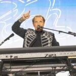 Sanremo 2026, i Pooh ospiti del Suzuki stage: il gran finale