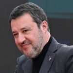 Festa del papà, Salvini fa gli auguri e posta la foto di Nathan della famiglia del bosco